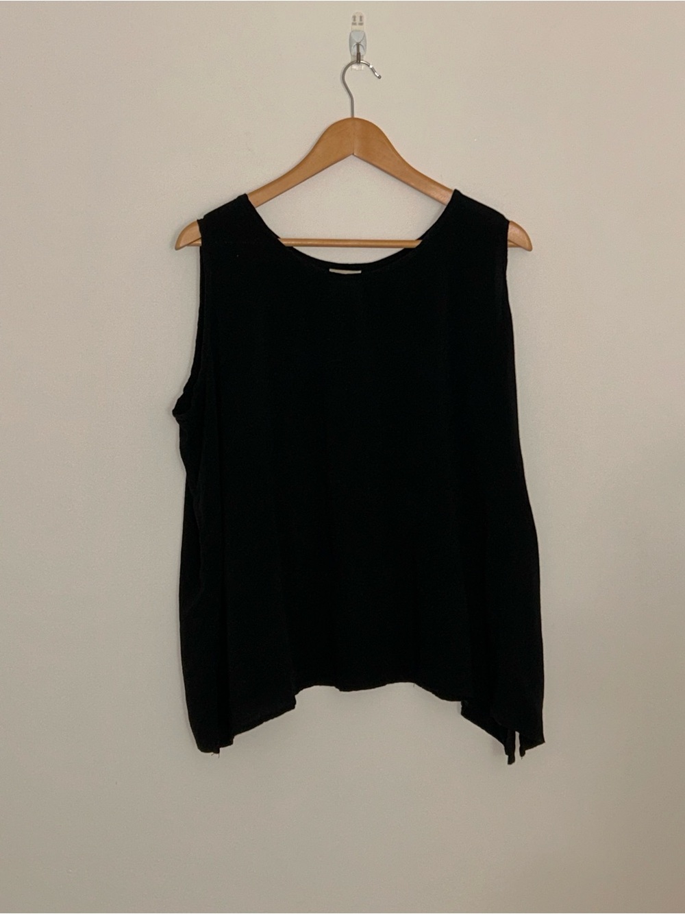 Women's Black Sleeveless Tank Top